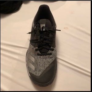 women’s volleyball shoes size 8.5